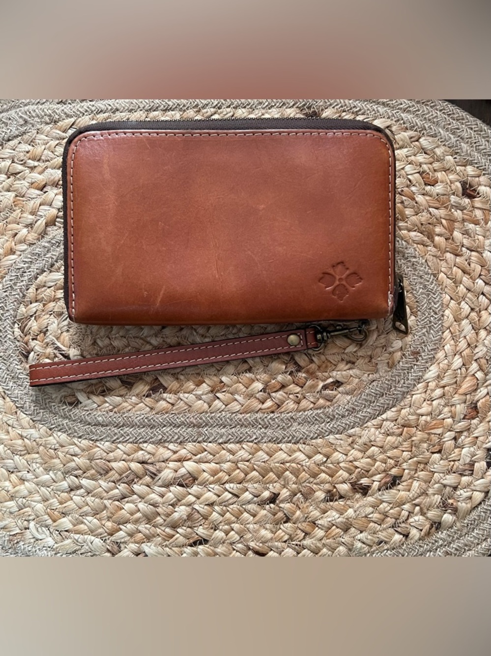 Patricia Nash Cognac Brown Leather Wrislet - Picture 2 of 6